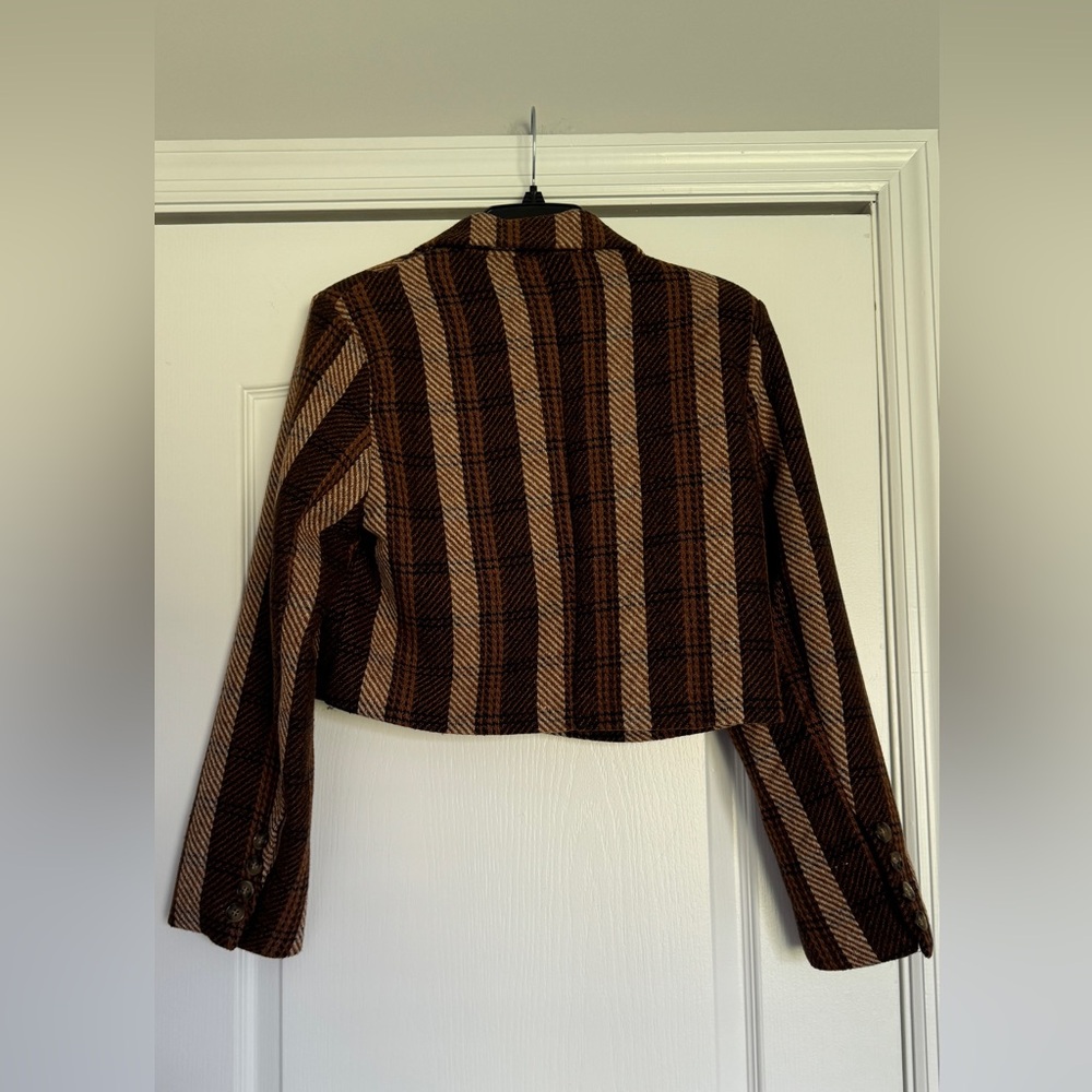 Brown tweed button up crop blazer - Picture 4 of 6